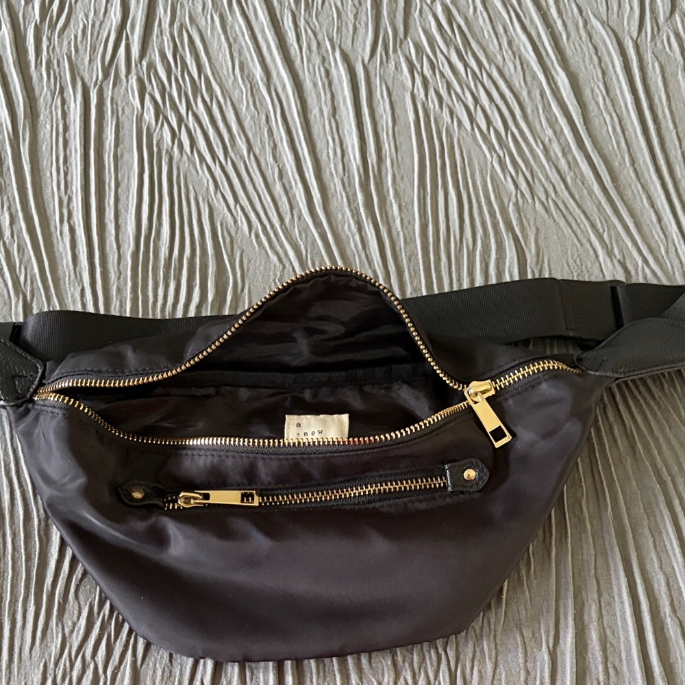 Black Like New women's " a new day" Waist Pack with Gold Hardware